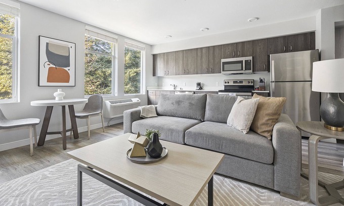 Pleasant Valley Apartamento | Modern Apartment in Prime Location (ID5126X43)