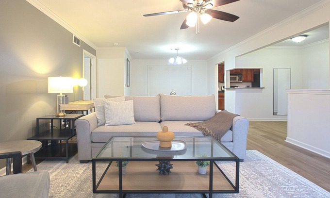 Brighton Apartamento | Modern Apartment in Prime Location (ID7981X10)