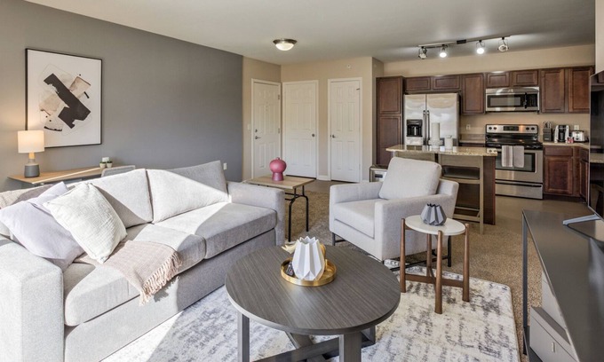 Papillion Apartamento | Modern Apartment in Prime Location (ID8073X25)