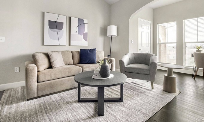 Richmond Apartamento | Modern Apartment in Prime Location (ID1283X447)