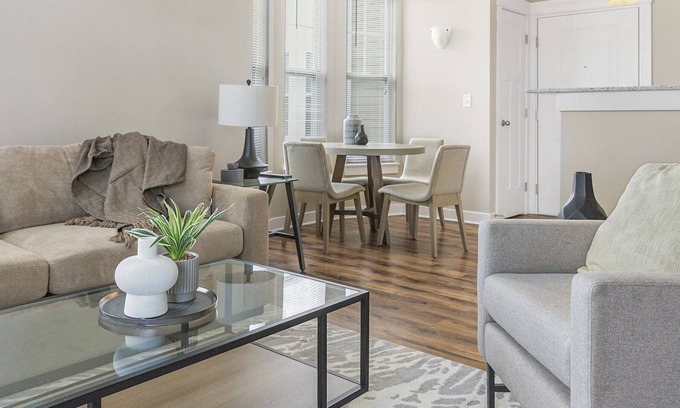 Fishers Apartamento | Modern Apartment in Prime Location (ID9437X39)