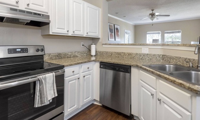 Germantown Apartamento | Modern Apartment in Prime Location (ID6658X24)
