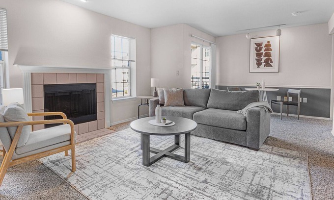 Greenwich Apartamento | Modern Apartment in Prime Location (ID6372X76)