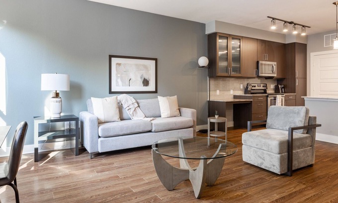 Mueller Apartamento | Modern Apartment in Prime Location (ID2297X47)