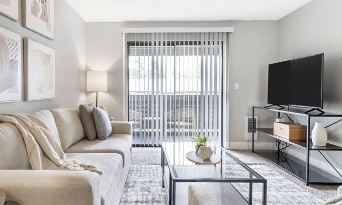 Cascade Apartamento | Modern Apartment in Prime Location (ID9454X04)