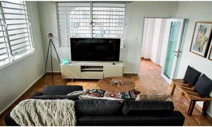 Sagrado Corazon Apartamento | Moderno apartamento en San Juan cerca de la playa, bares y restaurantes.