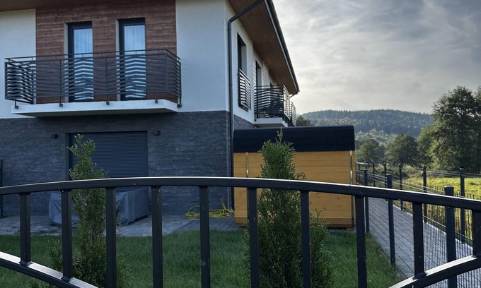 Sosnowka Apartamento | Modern apartment in the Karkonosze Mountains. Spacious with a nice view