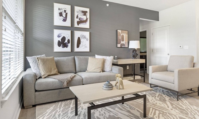 Wake Forest Apartamento | Modern Apartment in Prime Location (ID7135X13)
