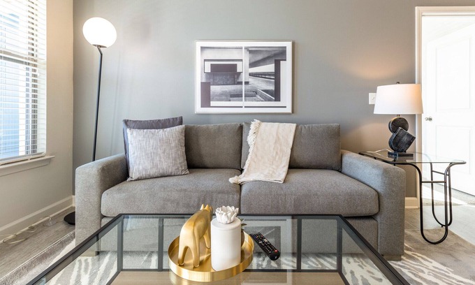 Wake Forest Apartamento | Modern Apartment in Prime Location (ID8251X95)