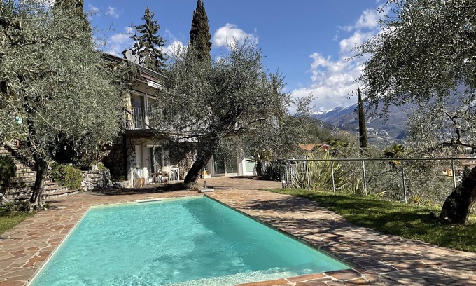 Riva del Garda Apartamento | Modern apartment with great views and private terrace