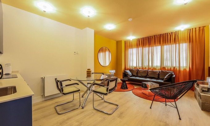 Puerta del Angel Apartamento | Moderno apartamento cerca del Palacio Real 06