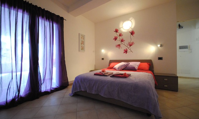 Orosei Apartamento | Moderno apartamento cerca del mar con piscina en Orosei