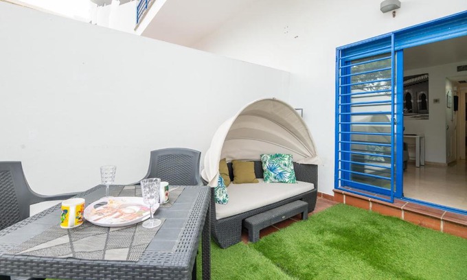 Torrequebrada Apartamento | MODERN APARTMENT NEXT TO THE BEACH, Pets friendly
