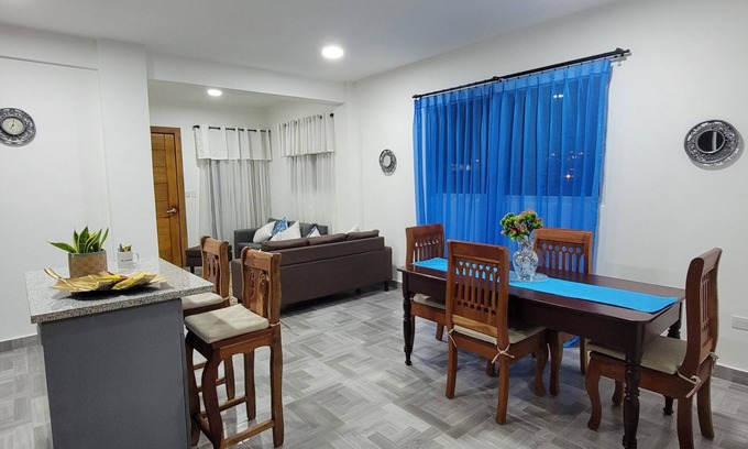 Ensanche Miramar Apartamento | Modern apartment, ocean and mountain views