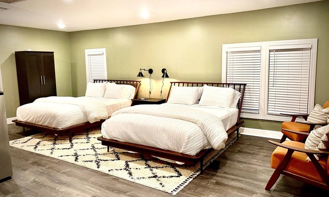 Mena Apartamento | Modern Apartment on The Talimena Scenic Byway-walk to downtown