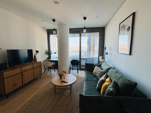 Kaisermuhlen Apartamento | Modern apartment overlooking the skyline & Danube
