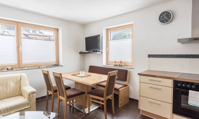 Rio Bianco Apartamento | Moderno apartamento "Reider" con vistas a la montaña, Wi-Fi y balcón