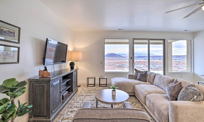 St. George Apartamento | Modern Apartment w/ Beautiful Mountain Views!
