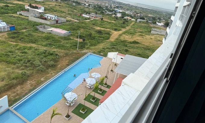 Punta Blanca Apartamento | Modern apartment with AC and fitness room in tranquil Punta Blanca