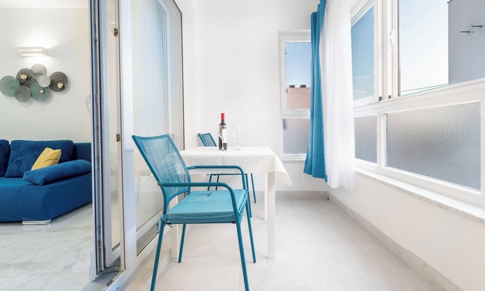 Istok Apartamento | Modern apartment with balcony, close to the beach