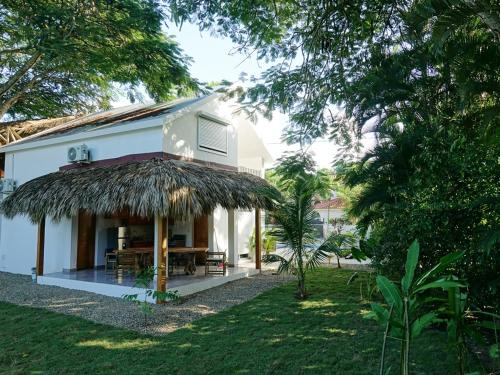 ProCab Apartamento | Modern apartment with outdoorkitchen and saltwaterpool