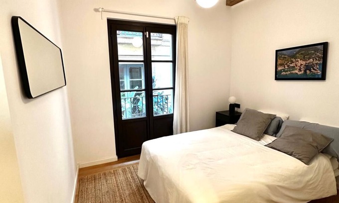 Vic Apartamento | Modern Apartment with Rooftop - El Gòtic