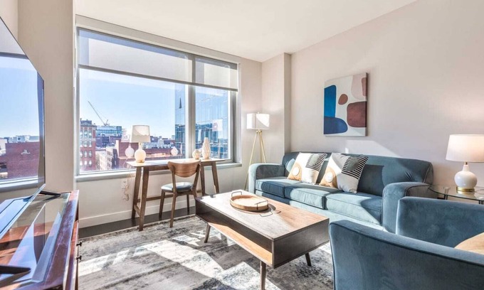 Seaport District Apartamento | Modern Apt Downtown Seaport with Gym