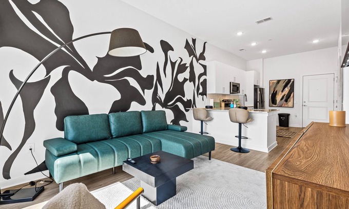 East Side Apartamento | Modern Apt in Grant Park Steps from BeltLine with Free Secure Garage Parking