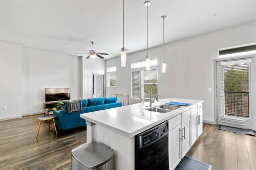 Montopolis Apartamento | Modern Austin 2BR 2B Apt with Pool Parking & WIFI
