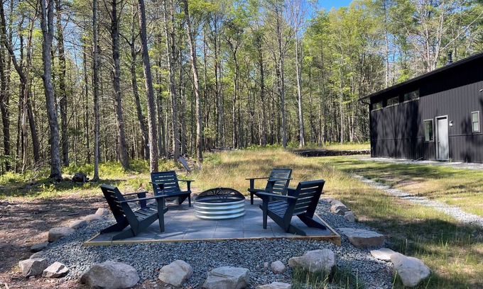 Town of Highland Casa | Modern Barndominium in Eldred, NY