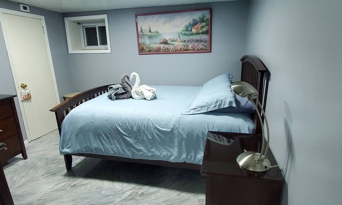 Hasbrouck Heights Apartamento | Modern Basement . Close to American Dream mall, Metlife stadium, New York city.