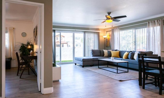 Crown Point Apartamento | Modern Beach Oasis