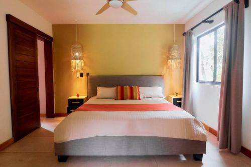Puerto Viejo de Talamanca Apartamento | Modern Beachfront Apartment, With Garden Patio