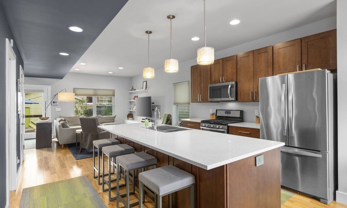 St. Louis Casa | ☆ Modern Beautiful 3BR ☆Pool/Spa Heated Yr Round☆