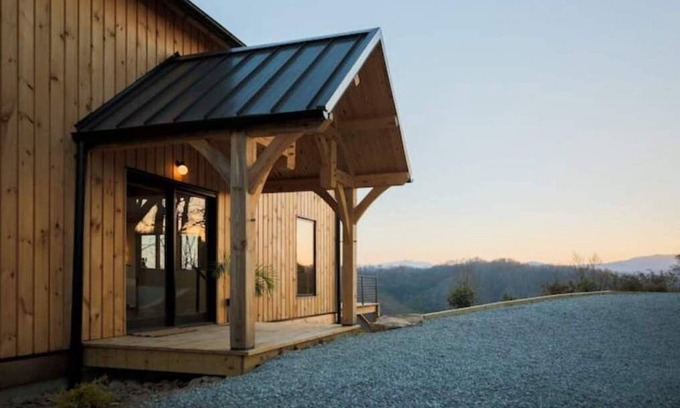 Vilas Casa | Modern Blue Ridge Mountaintop Timber-Frame Home w/ Sauna, Hot Tub and EV Charger