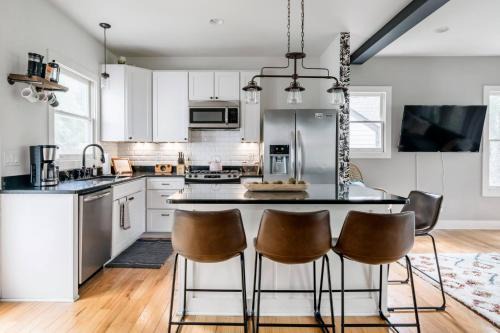 Greenwood Casa | Modern Boho Family House Near Shops in East Nashville