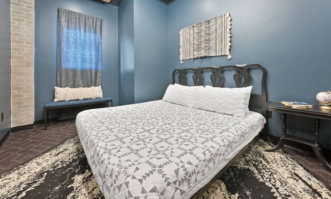 Middletown Casa | Modern boutique hotel in Torchlight Pass Revival District - indulge now! 303