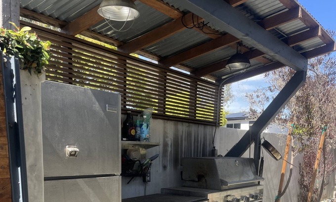 Sunset Park Casa | Modern, Breezy Home in Mar Vista- Santa Monica Adjacent