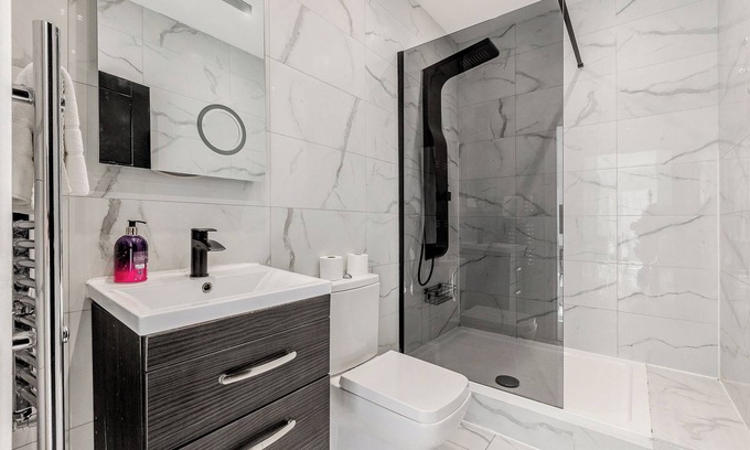 Norwood Green Apartamento | Modern & bright 1BR flat in Hanwell, free parking