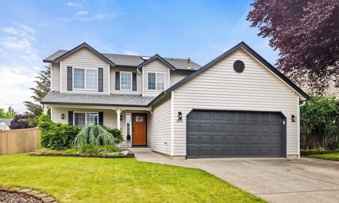 Vancouver Casa | Modern + Bright 3BR | Patio + Grill