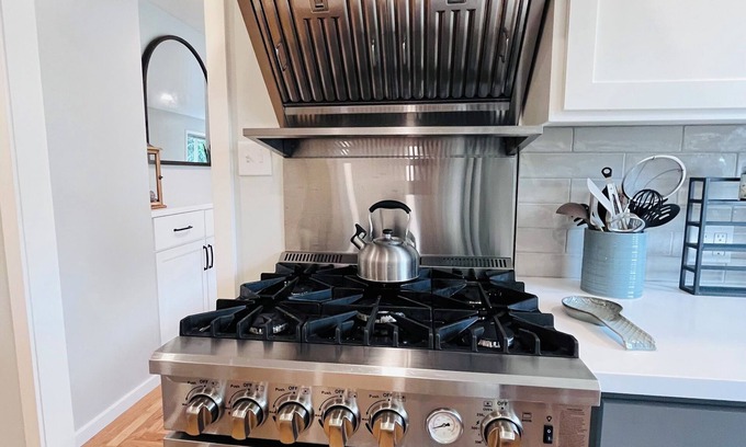 Petaluma Casa | Modern & Bright 3BR Retreat Near Downtown Petaluma - Home away from home