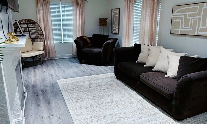 Atlanta Casa | Modern Bungalow at Chappell minutes from Downtown and Beltline - PET FRIENDLY!