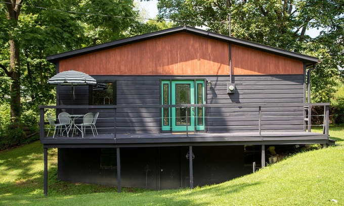Plainfield Casa | Modern Bungalow- Near Airport/Indianapolis