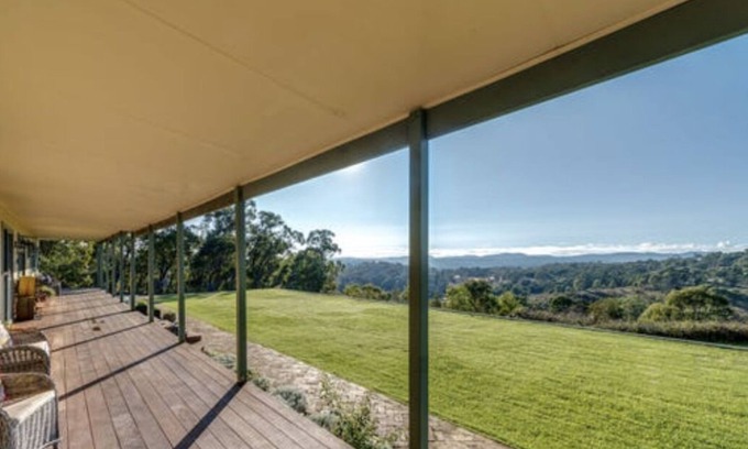 Oallen Otro | Modern Bush Retreat for the cooking and outdoor enthusiasts