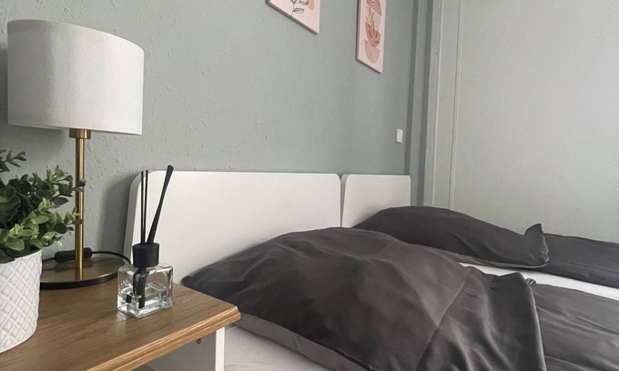 Tannenbusch Apartamento | Modern business and travel apartment with kitchenette