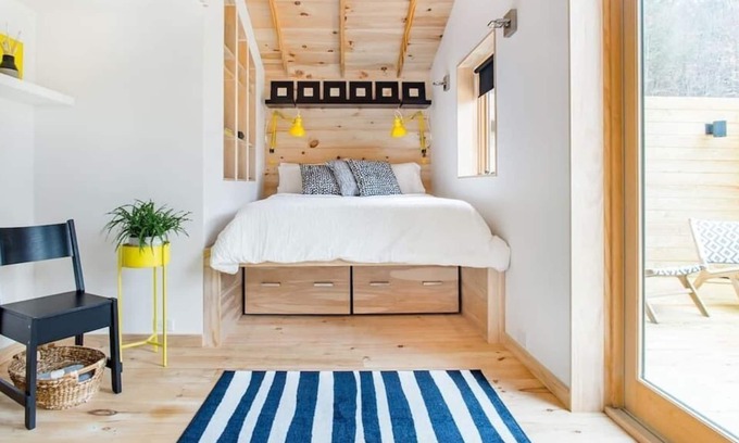 Weaverville Casa | Modern Cabin. Romantic Asheville Area Getaway.