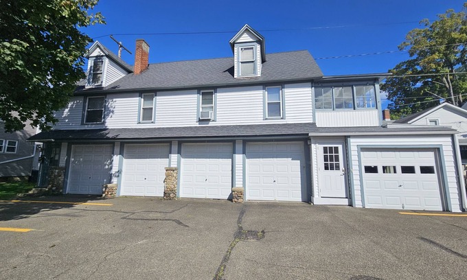 Warren Apartamento | Modern Carriage House