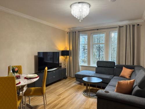 Tollcross Apartamento | Modern Central 2 King Size Bed Flat Free Parking