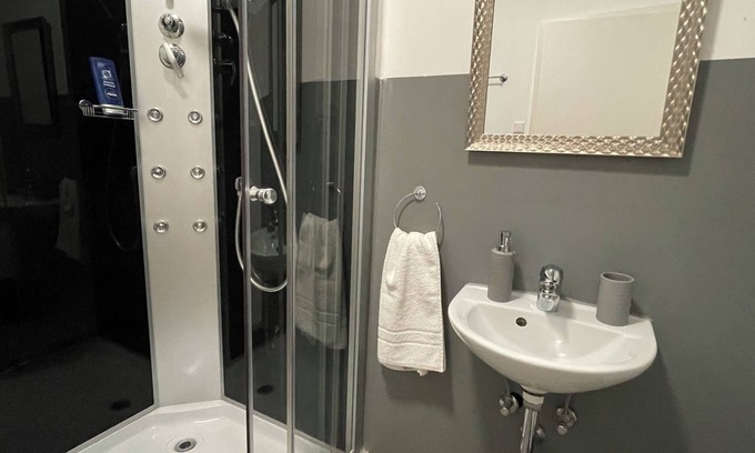 Rathaus Apartamento | Modern & central in the city I kitchen I washing machine I balcony I ideal for companies