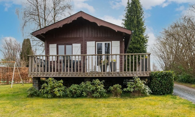 Corbion Chalet De Esquí | Modern chalet in Bouillon with garden